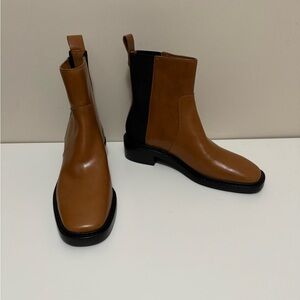 TORY BURCH CHELSEA BOOT - Brand new